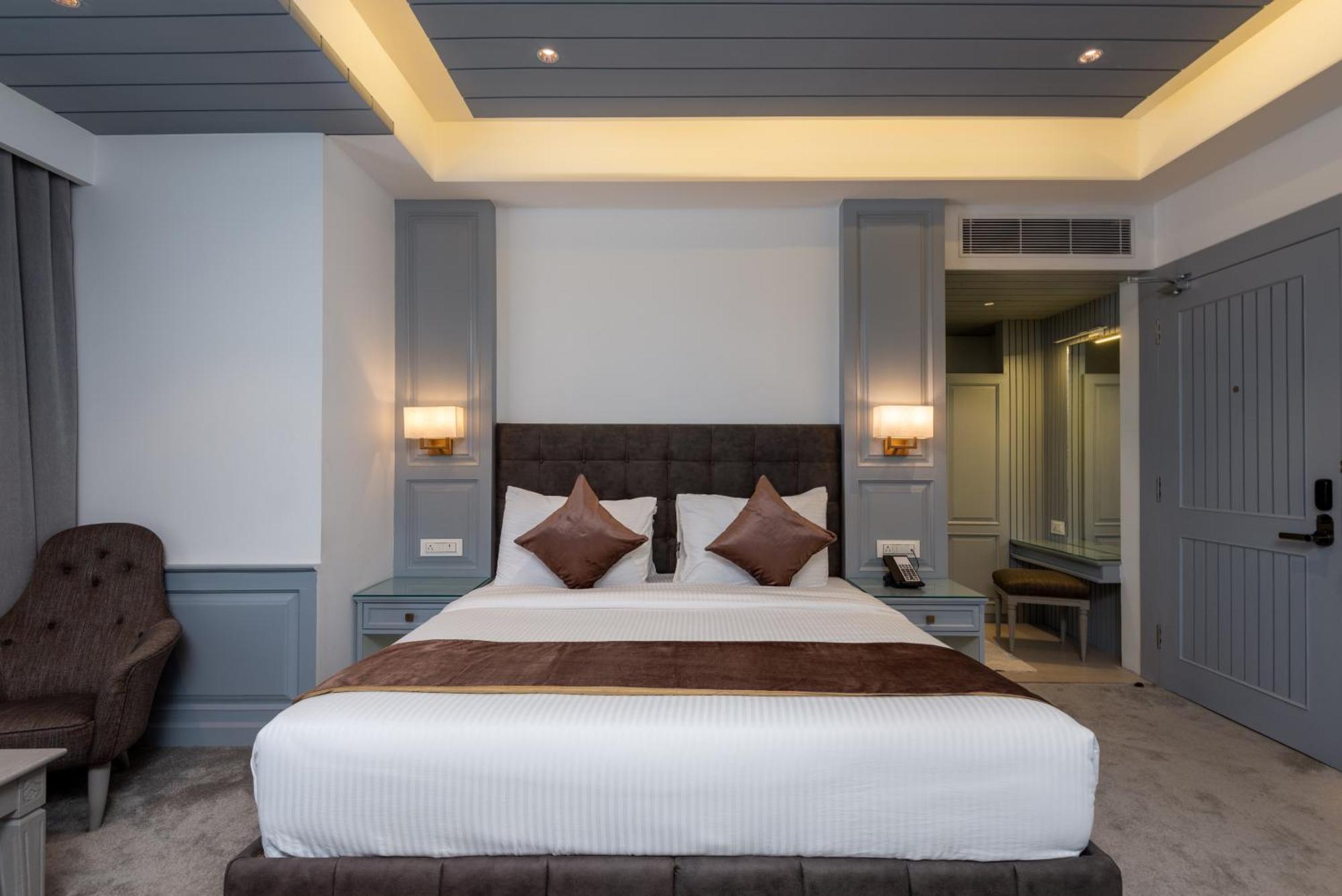 Hotel Grand Boulevard Durgjan Экстерьер фото