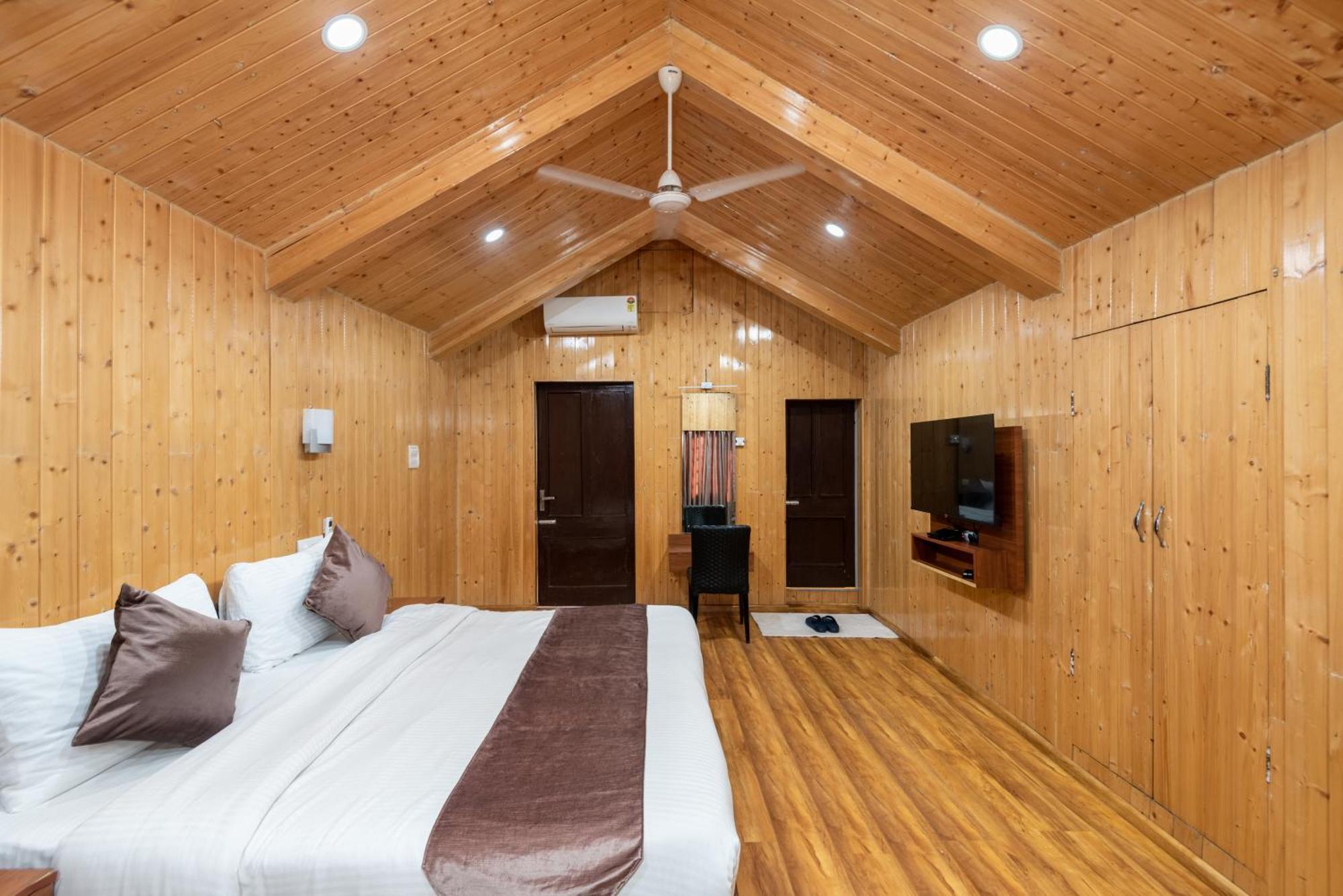 Hotel Grand Boulevard Durgjan Экстерьер фото