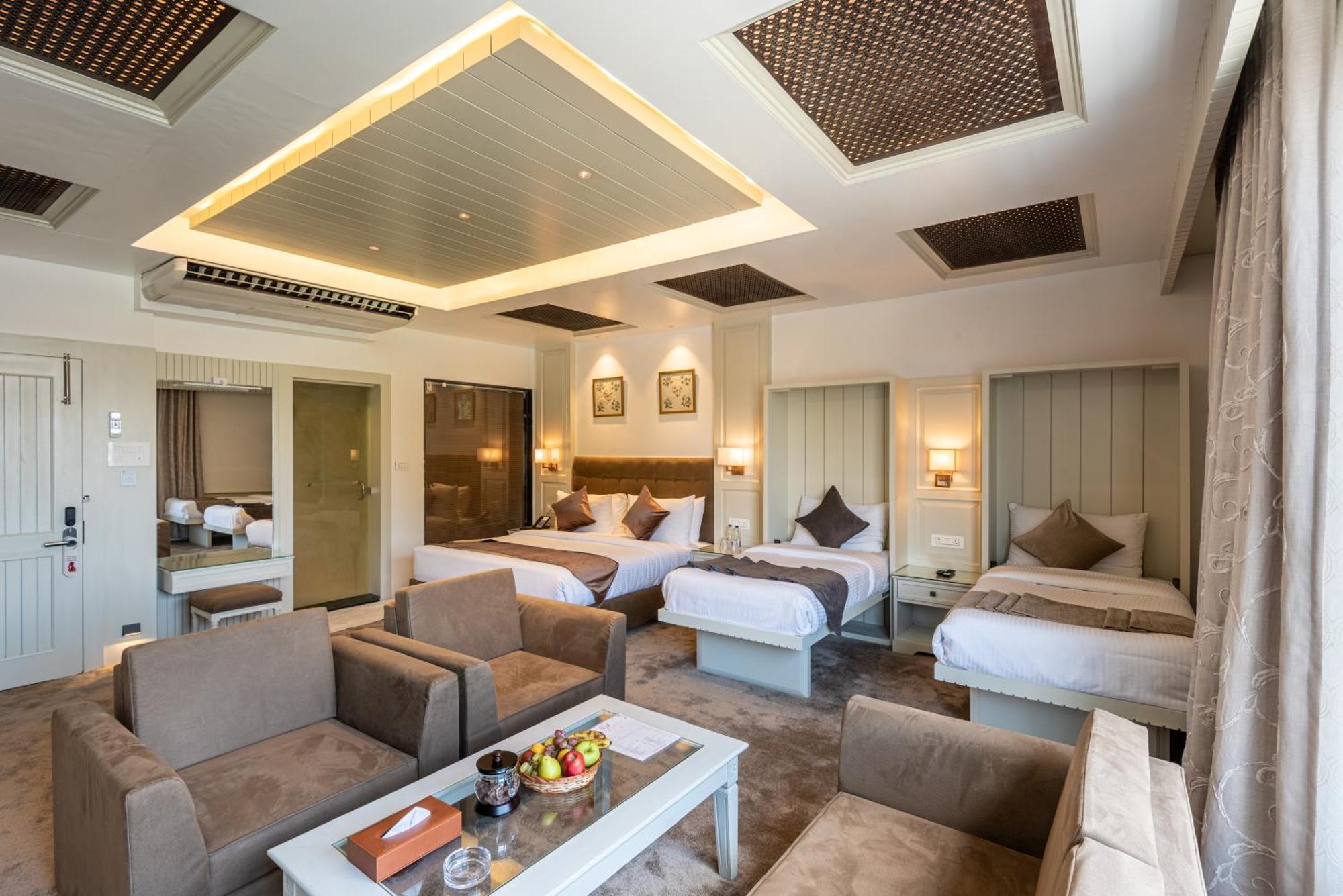 Hotel Grand Boulevard Durgjan Экстерьер фото