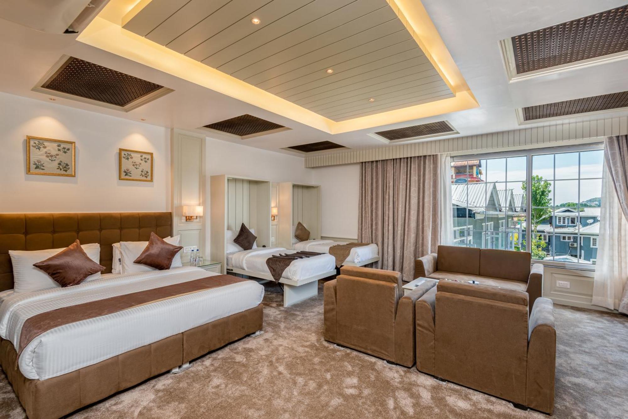 Hotel Grand Boulevard Durgjan Экстерьер фото