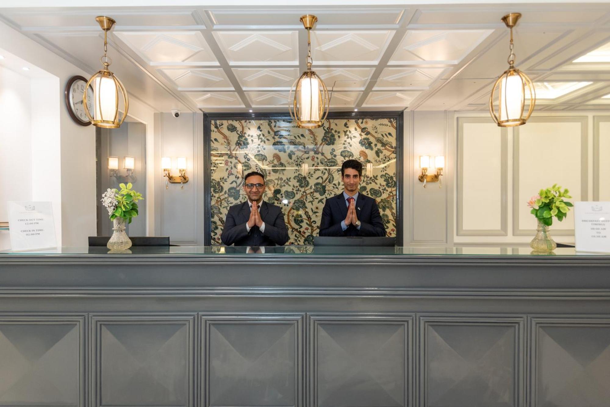 Hotel Grand Boulevard Durgjan Экстерьер фото