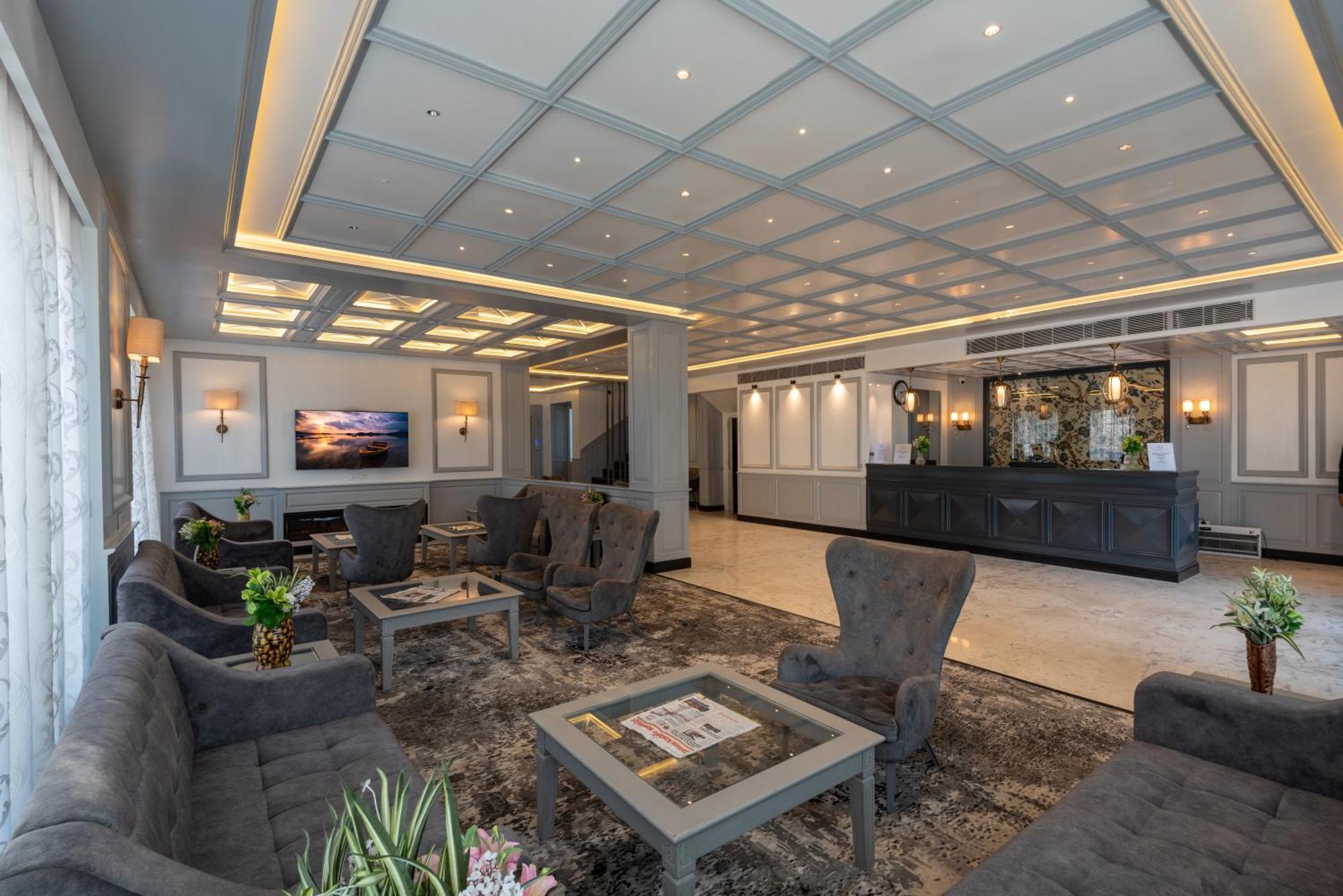 Hotel Grand Boulevard Durgjan Экстерьер фото