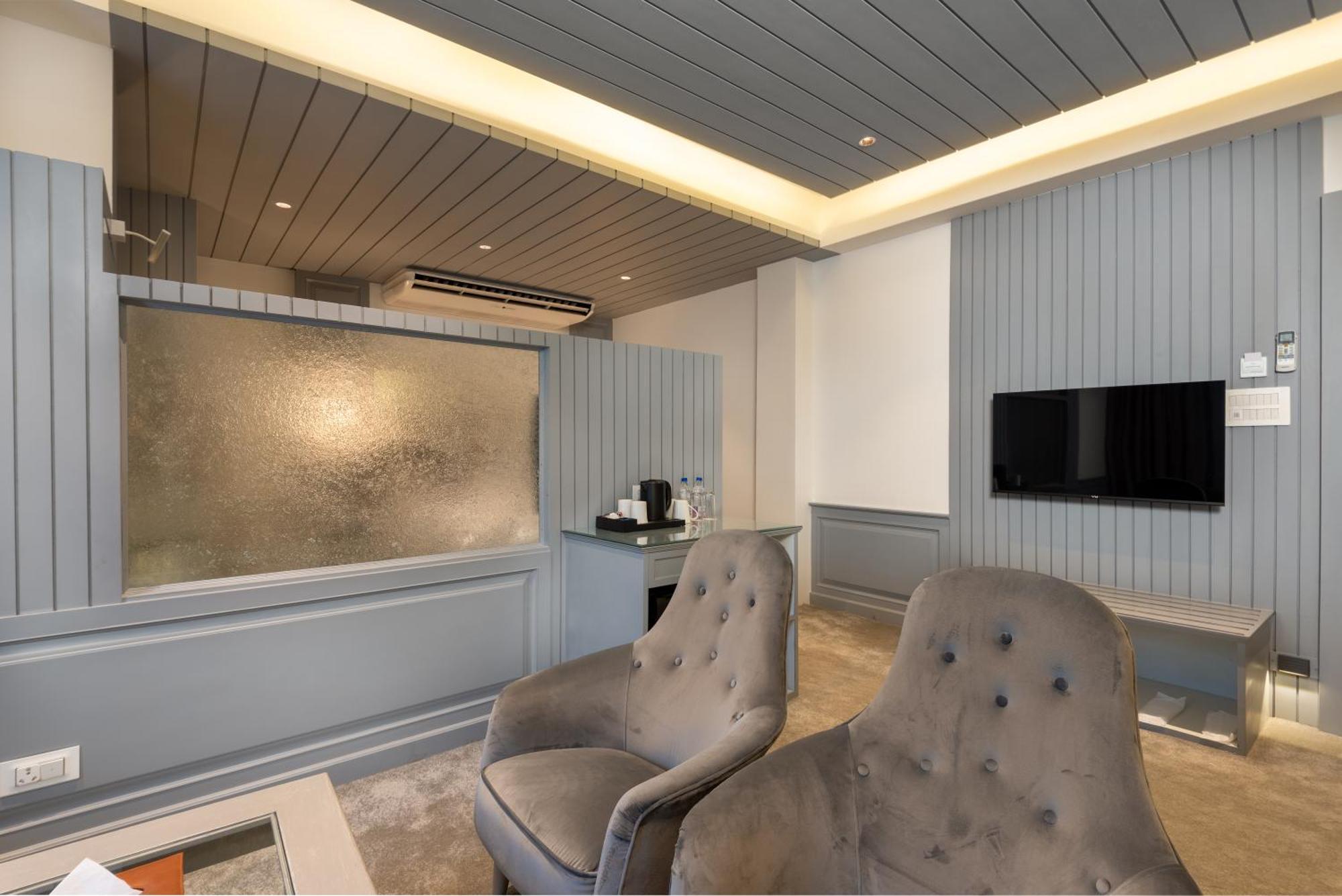 Hotel Grand Boulevard Durgjan Номер фото